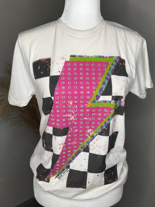 Checkered bolt